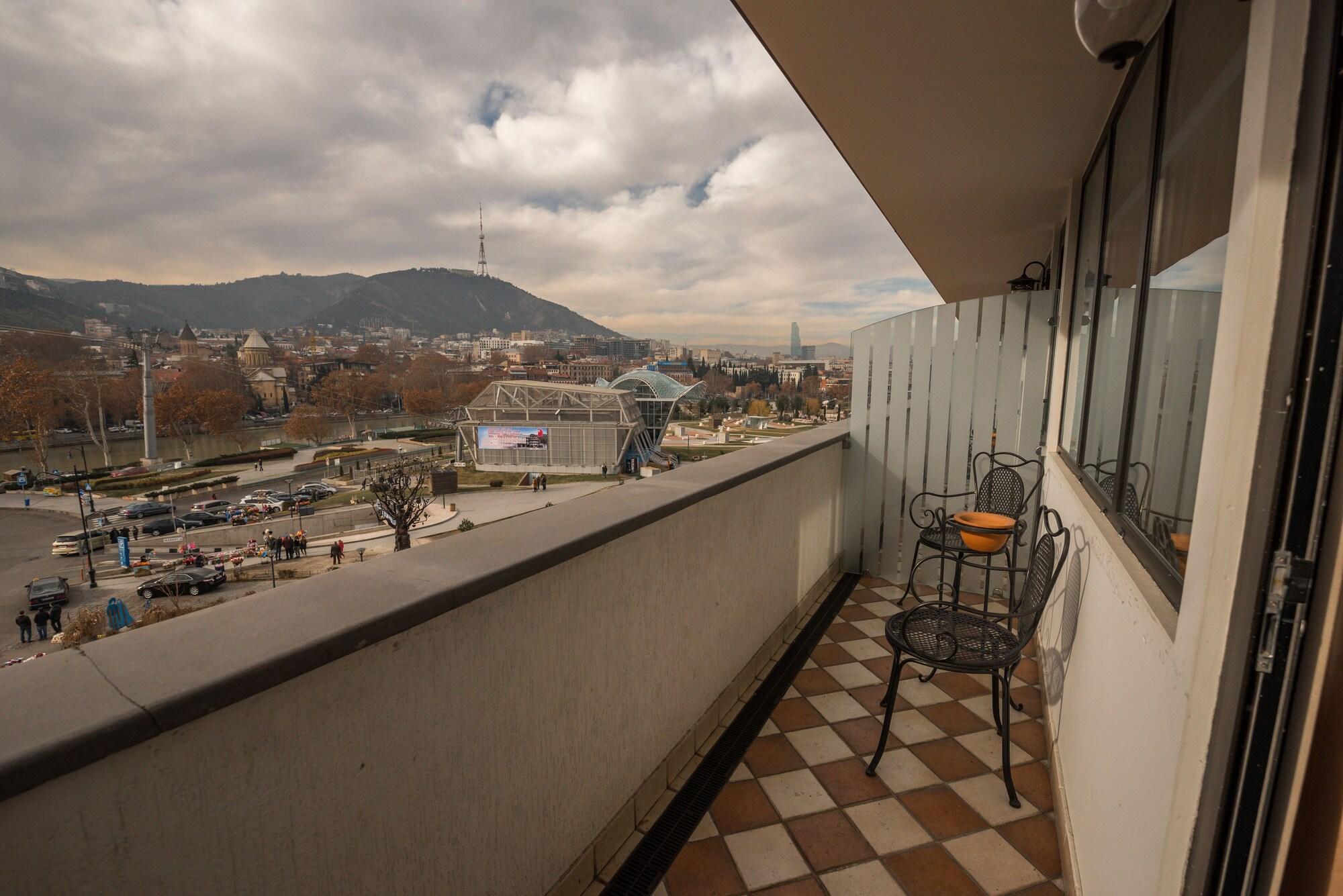 Hotel Rikhe Monika Tbilisi Exterior photo