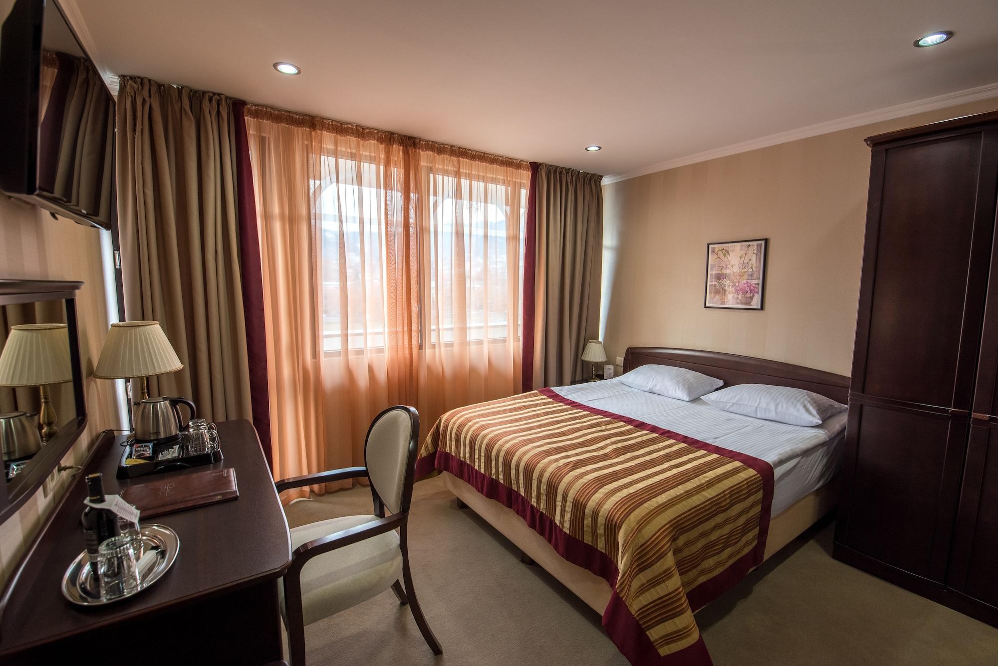 Hotel Rikhe Monika Tbilisi Exterior photo