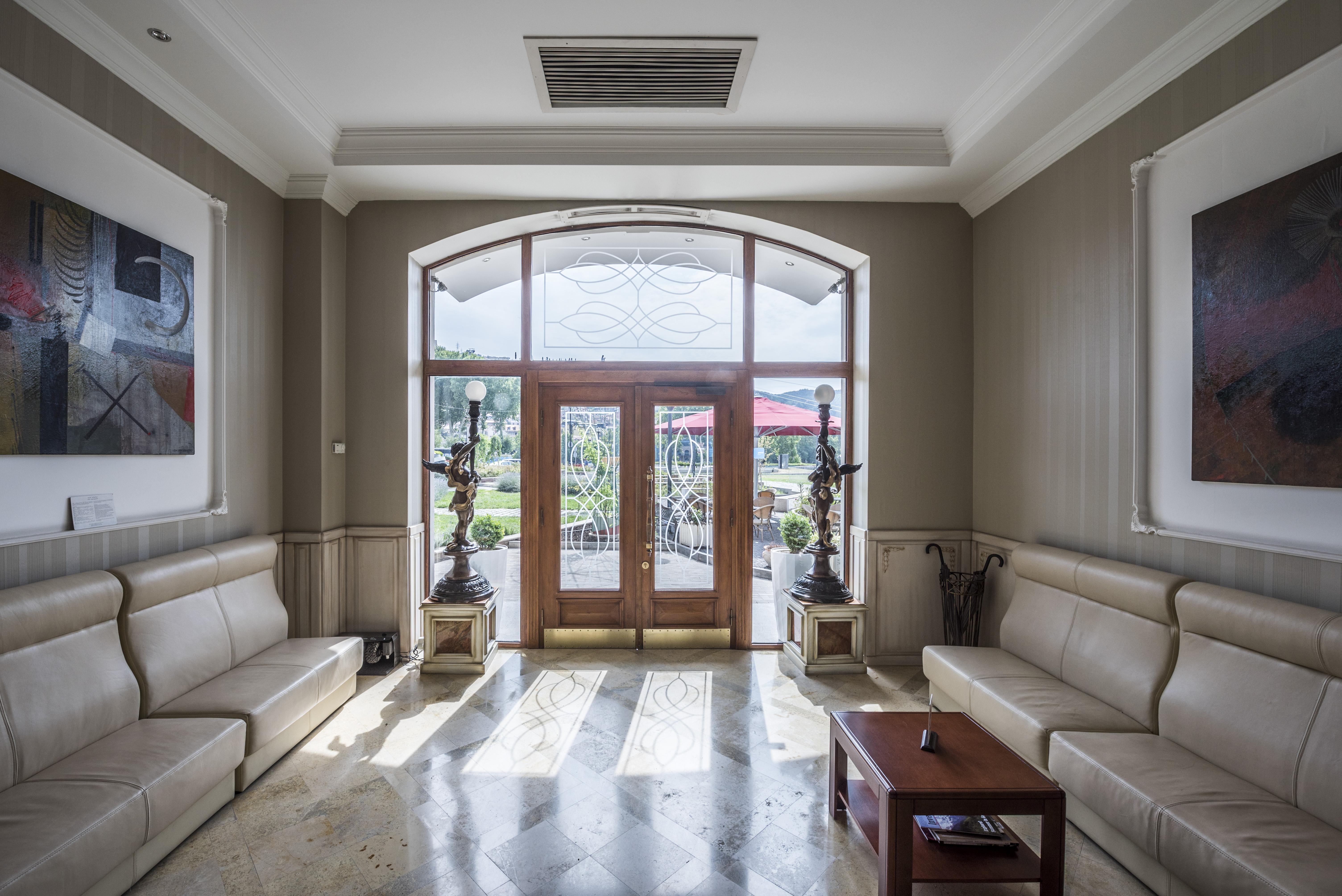 Hotel Rikhe Monika Tbilisi Exterior photo